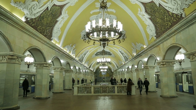  Ein Palast für das Volk.jpeg