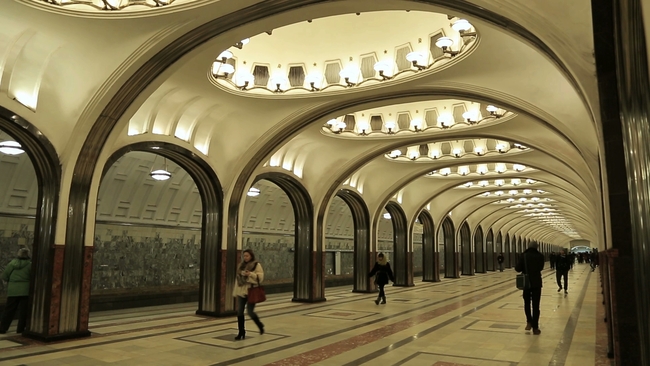  Ein Palast für das Volk.jpeg