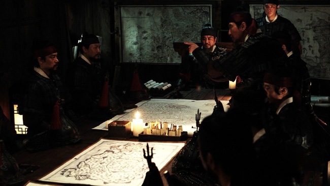 Roaring Currents (Source: themoviedb.org)