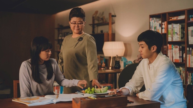 Gisaengchung (Source: themoviedb.org)