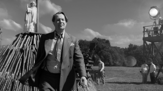 Mank (Source: themoviedb.org)