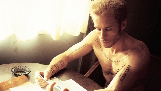 Memento (Source: themoviedb.org)