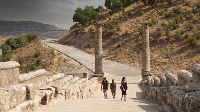About Dry Grasses (Source: themoviedb.org)