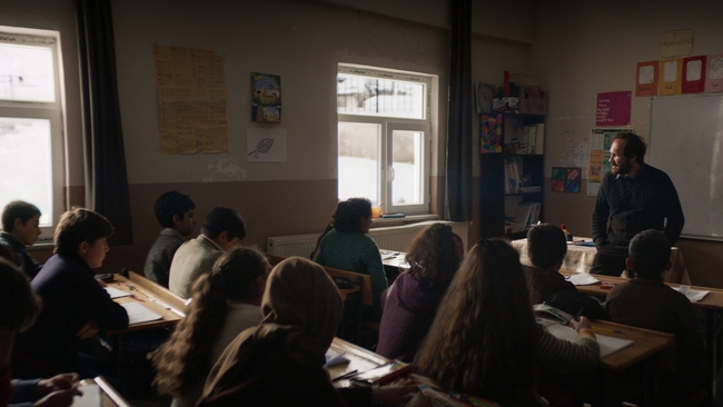 About Dry Grasses (Source: themoviedb.org)