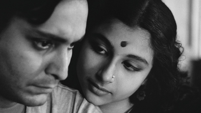 Apur Sansar (Source: themoviedb.org)