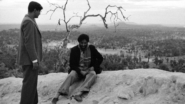 Apur Sansar (Source: themoviedb.org)