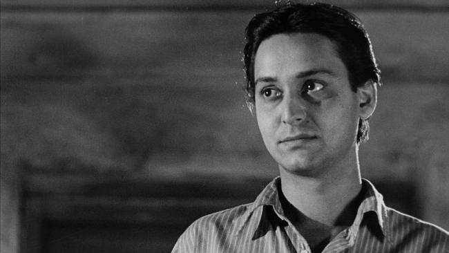 Apur Sansar (Source: themoviedb.org)